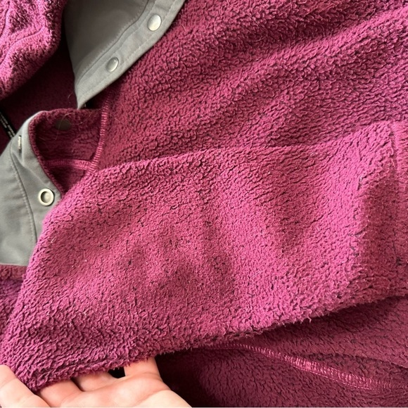 Kuhl womens Avalon fleece jacket in wine heavy wear on elbows size small - Picture 2 of 5